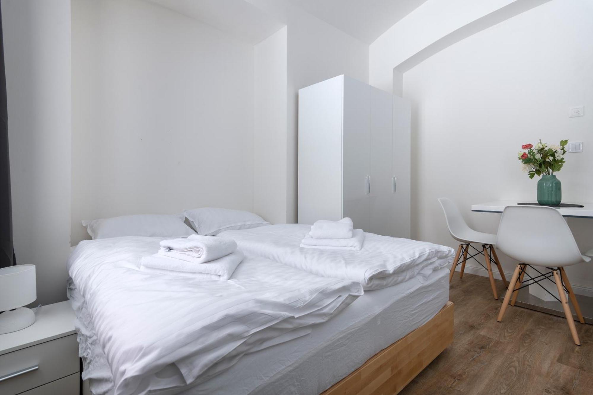 Emerald Apartments Boutique Residence Prague Exterior photo